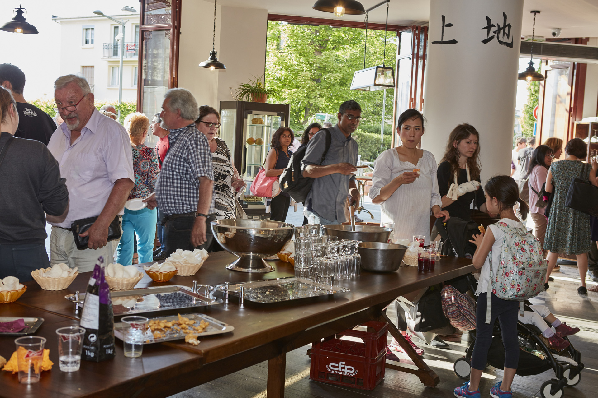 La soire d'inauguration de notre restaurant 